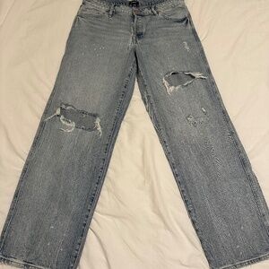 Express Womans Jeans Relaxed Straight Jeans 8R Light Blue Distressed
